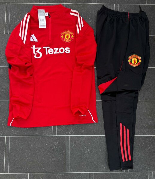 Ensemble foot Manchester United Rouge