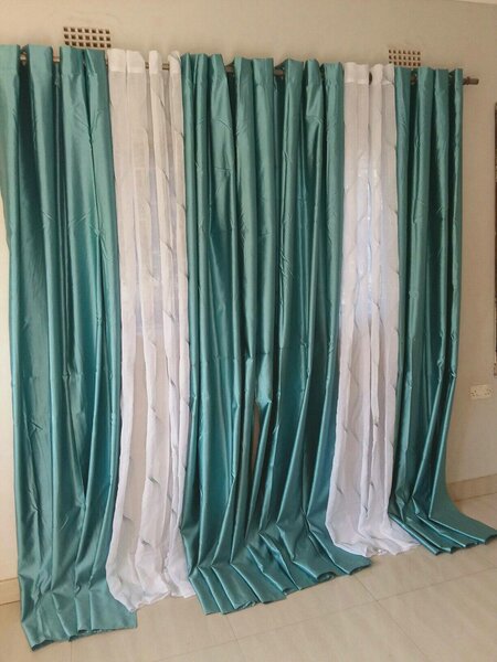 2 drops of curtains white and green