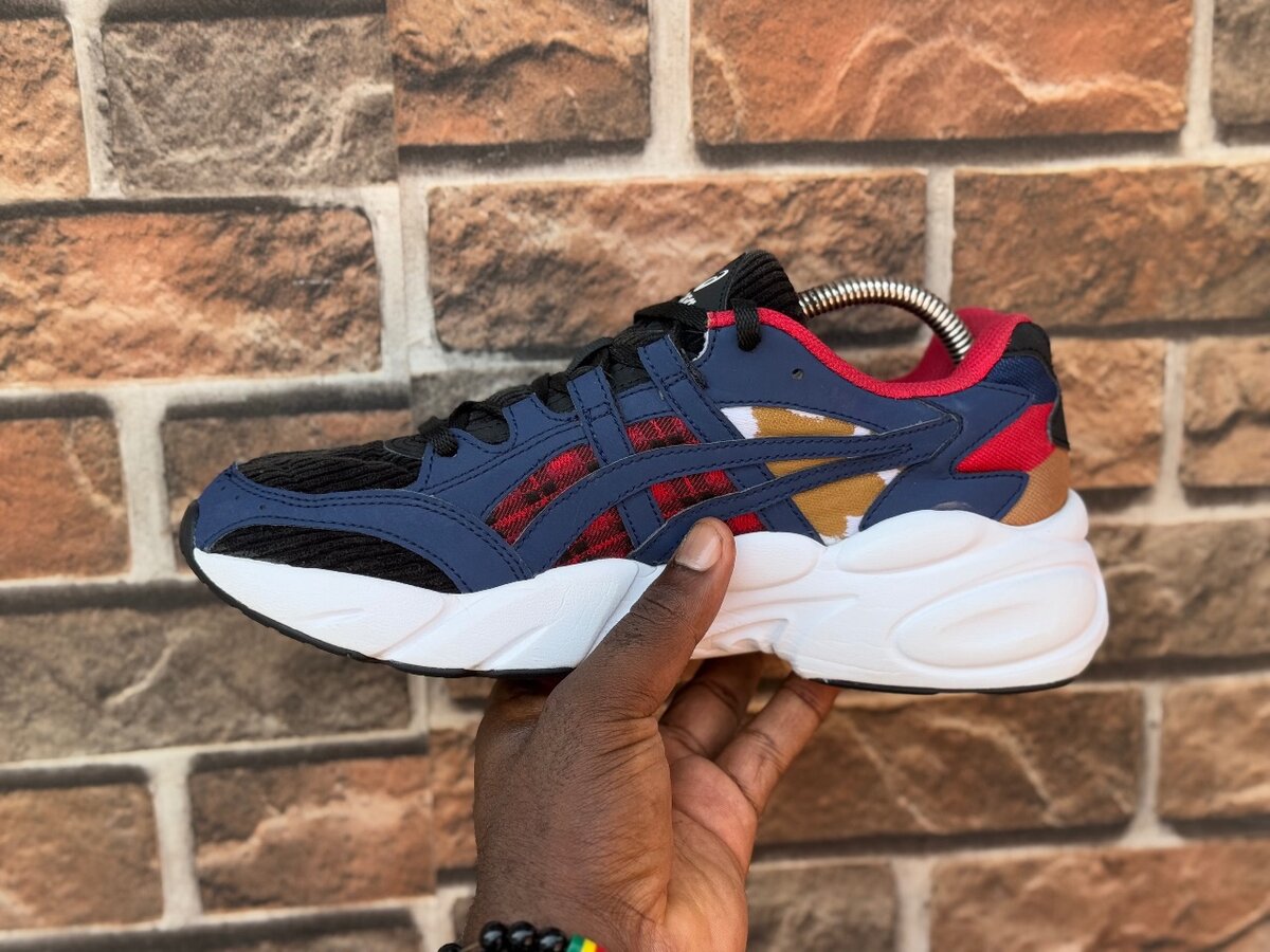 ASICS