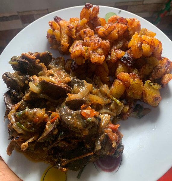 Escargots sautés avec alloco