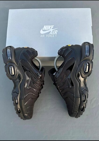 Baskets Nike TN