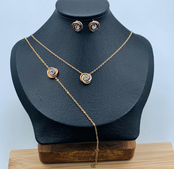 Rose necklace set