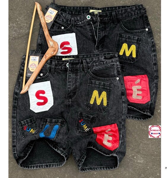 Shorts en jean noir avec patches