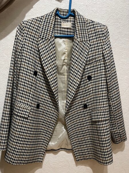 Пиджак бежевый