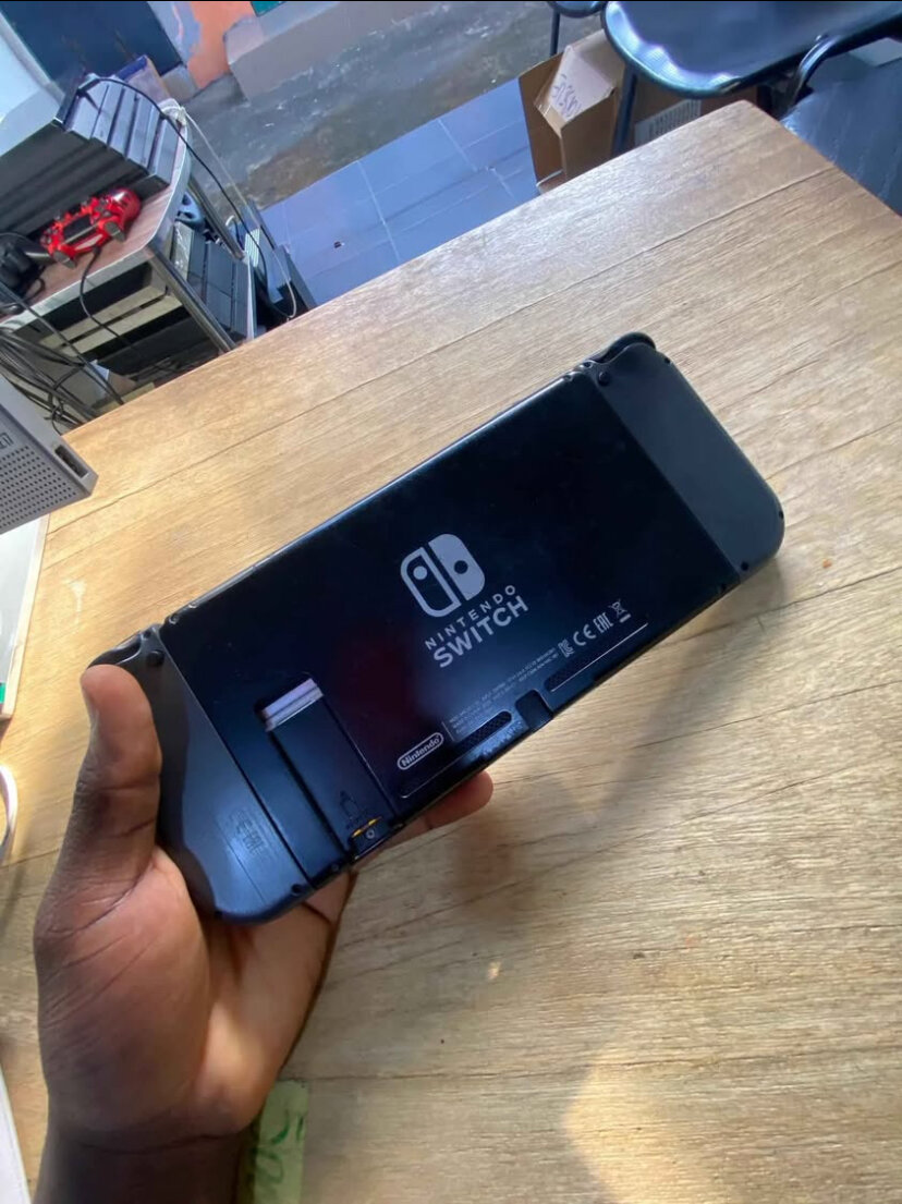 Nintendo Switch OLED d'occasion