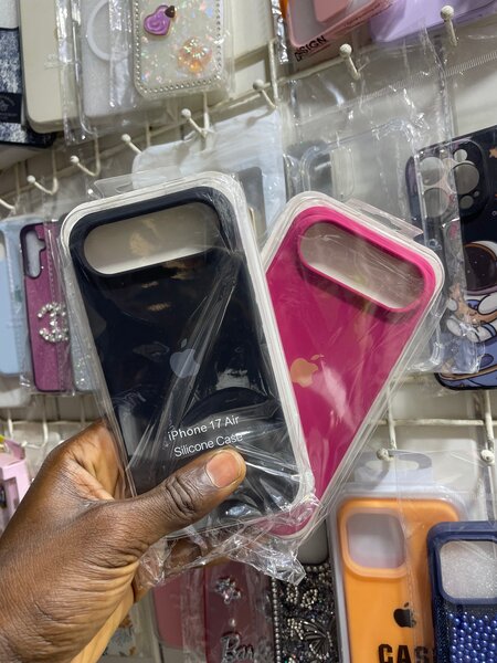 Coque magnétique iPhone 17