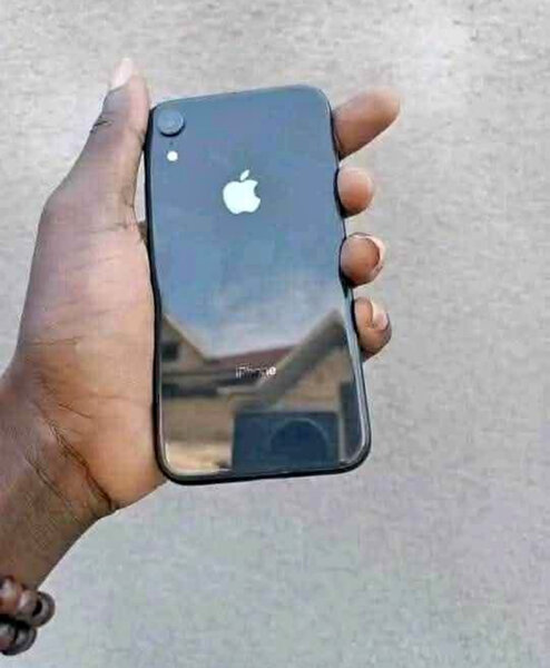 iPhone XR Noir 64GB Débloqué