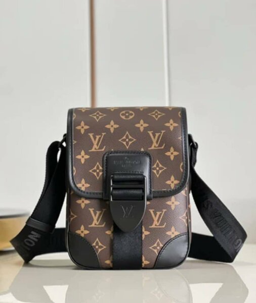 Sacoche Louis Vuitton
