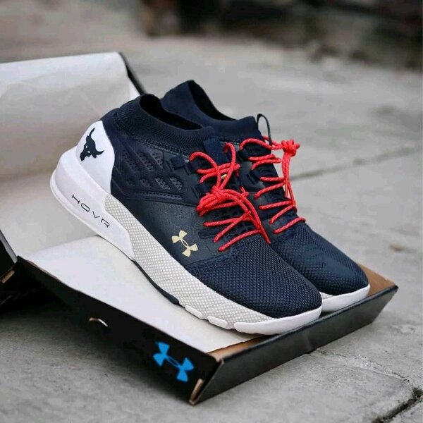 Baskets HOVR Performance