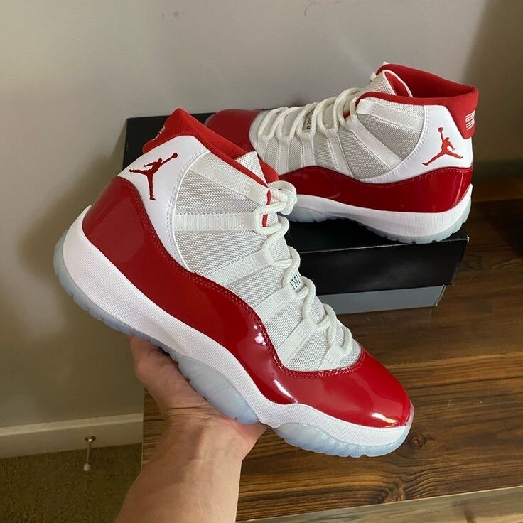 JORDAN 11 retro