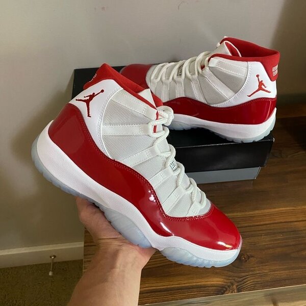 JORDAN 11 retro