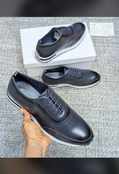 Chaussures homme cuir noir Benuti