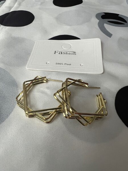 Новые серьги