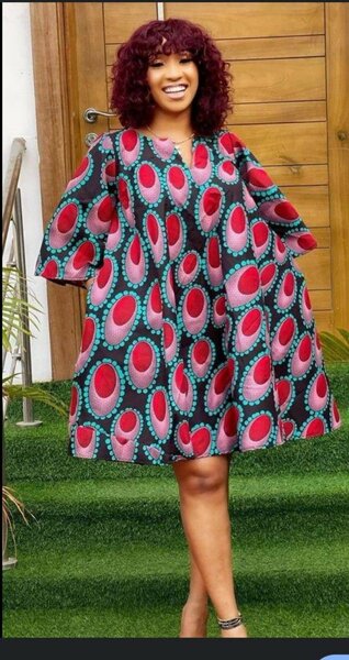 Short free sized dress