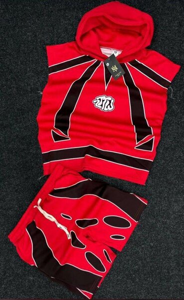 Ensemble de survêtement rouge