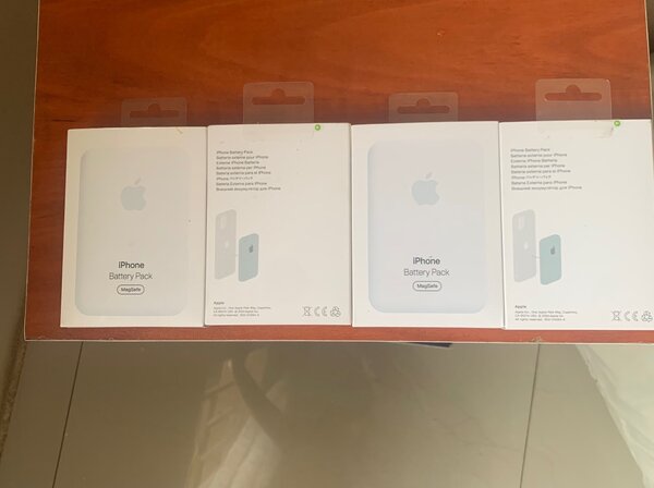 Apple Magsafe battery packs 5000mah