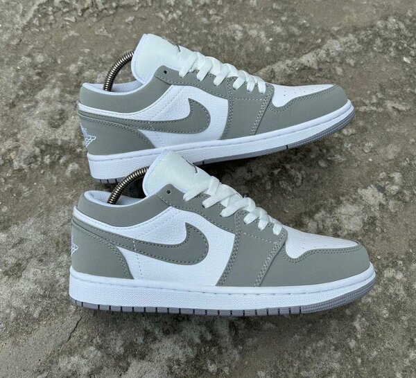 Baskets pour hommes confortables et de haute qualité Nike blanc+gris