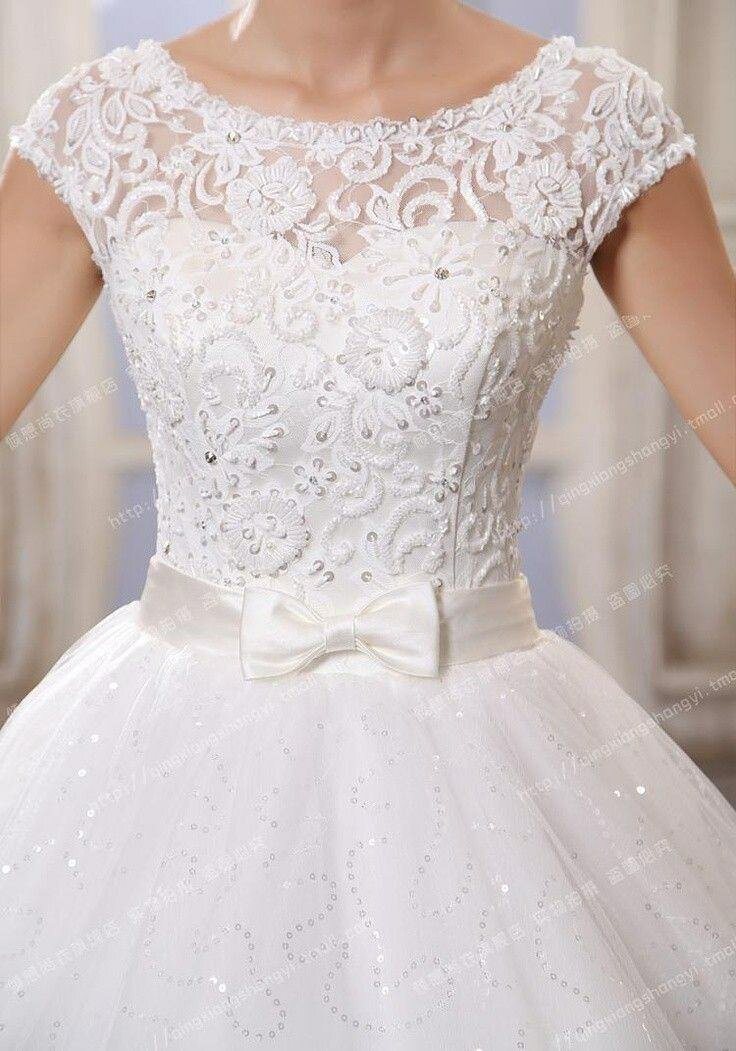 Robe de mariée en dentelle élégante
