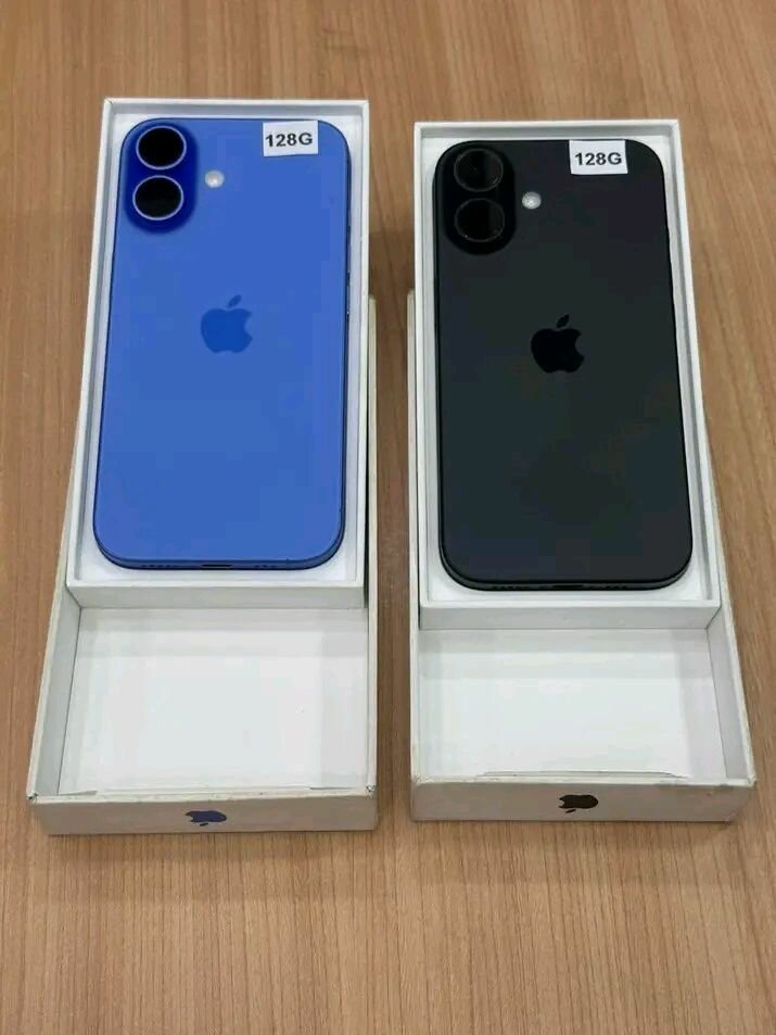 iPhone 128GB Bleu et Noir