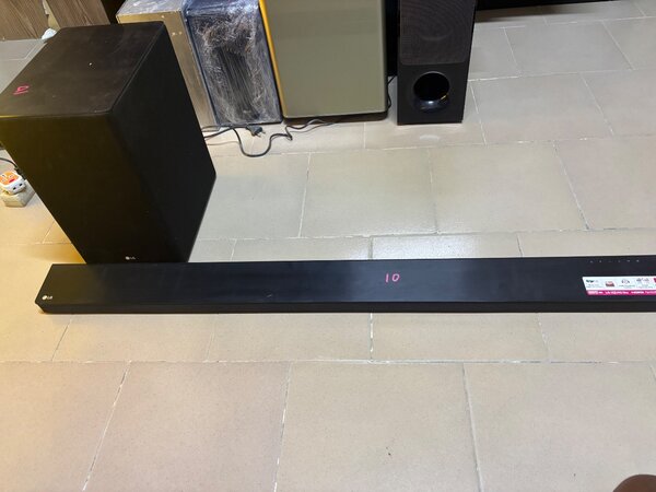 Barre de son LG avec caisson