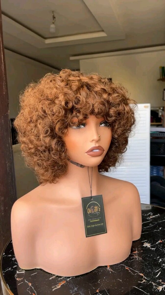 Perruque synthétique courte et longue