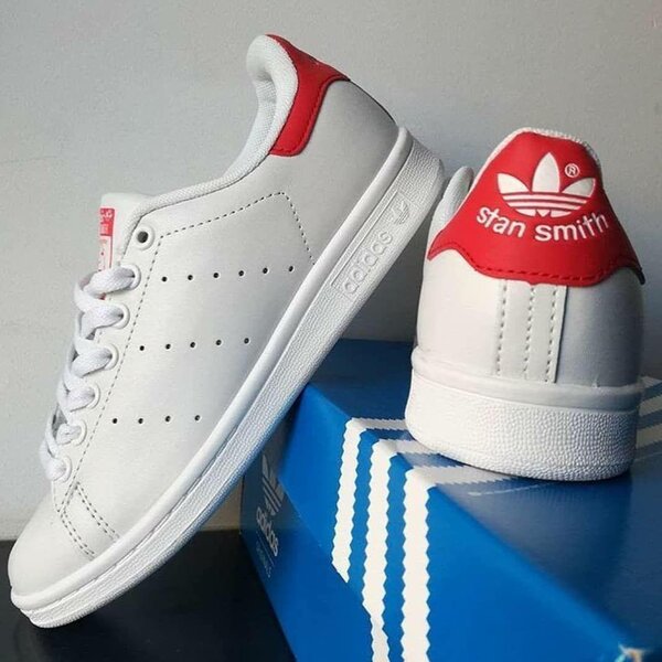 STAN SMITH
