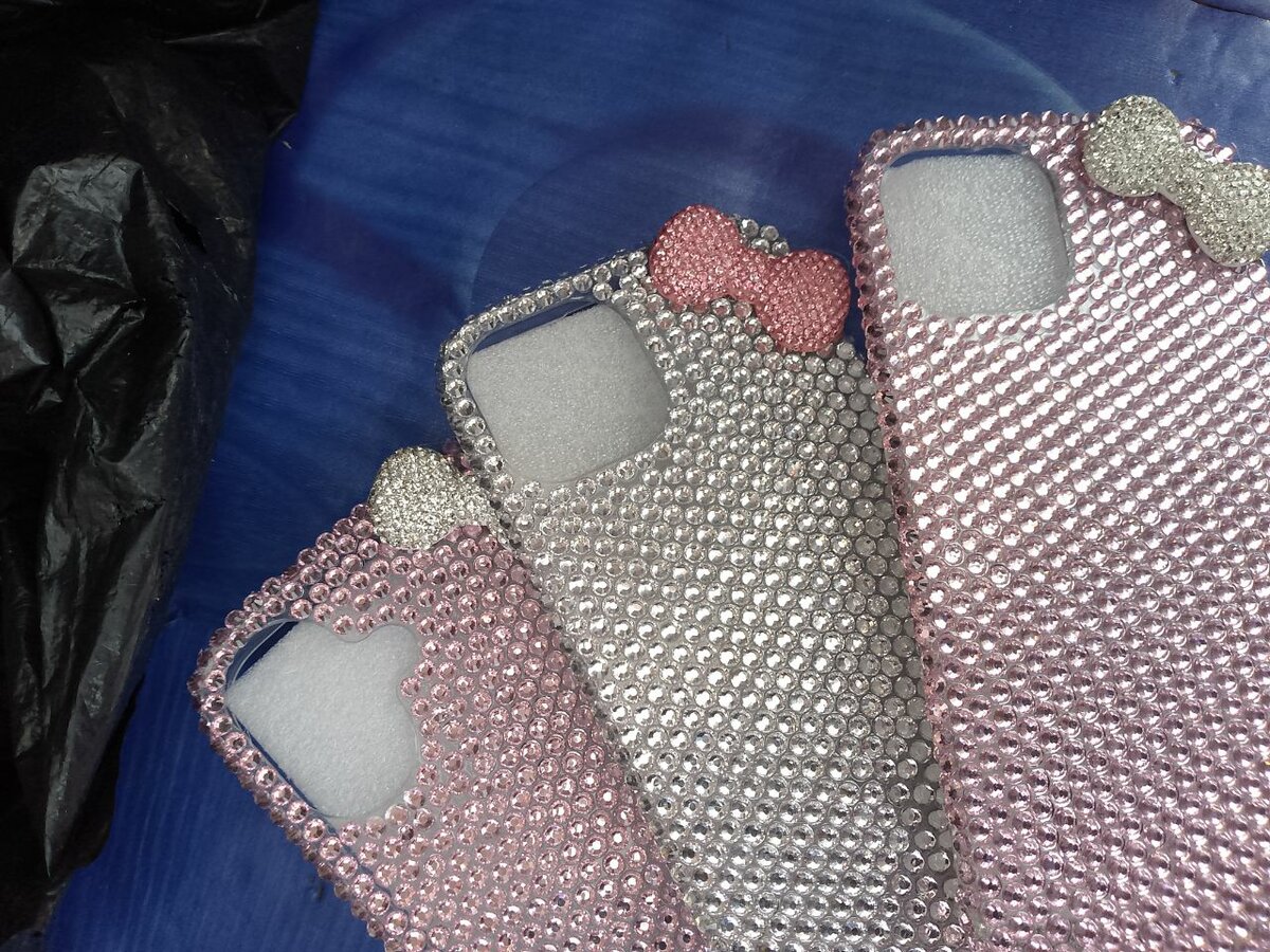 Étui iPhone strass luxe