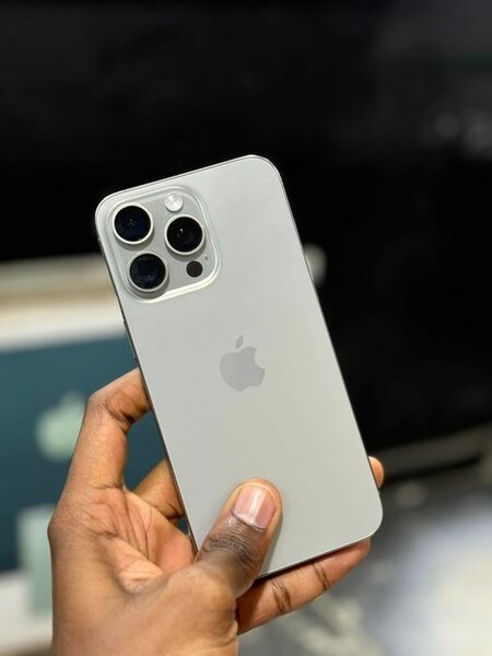  IPhone 15 Pro max 256Go