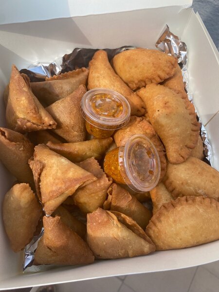 Boîte de samoussas assortis