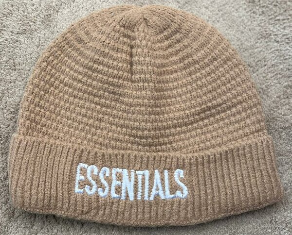 Bonnet en laine Essentials