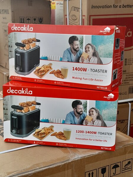 DECAKILA 4 SLICE TOASTER WITH STORAGE AND REHEAT