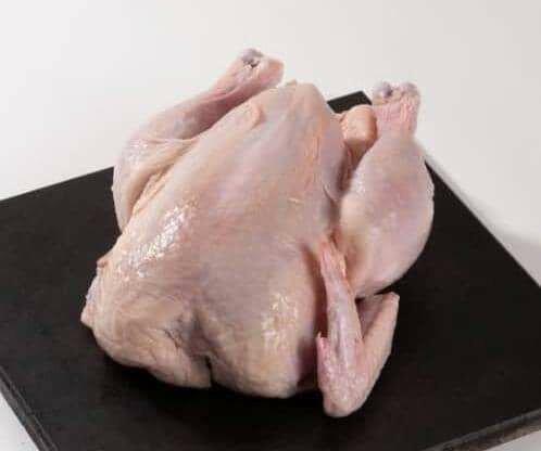 Poulet entier frais