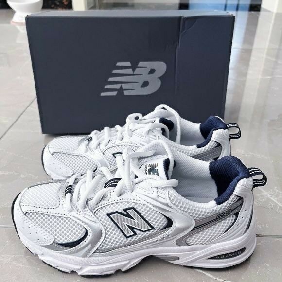 PAIRE DE NEW BALANCE