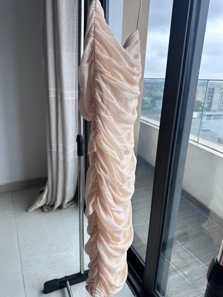 Robe drapée élégante