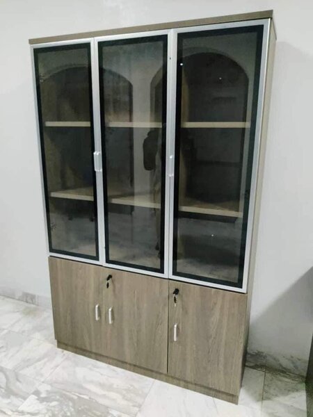 Vitrine en verre moderne