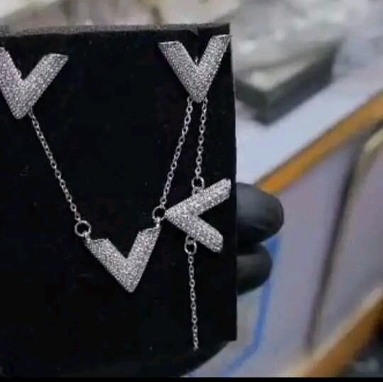 Parure élégante en acier inoxydable