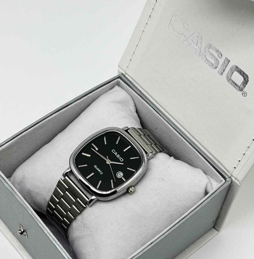 Montre Casio en acier inoxydable