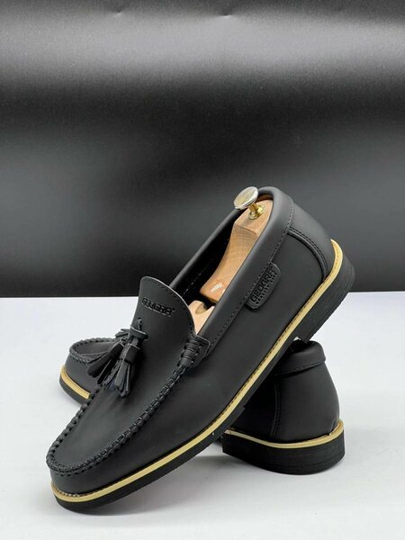 Mocassins élégants en cuir noir