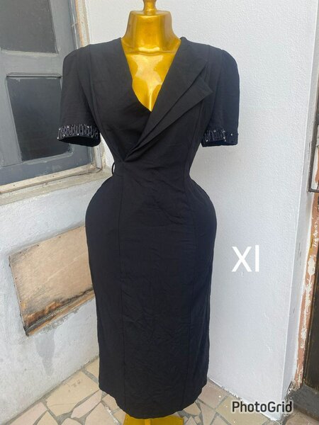 Robe noire élégante pour femme