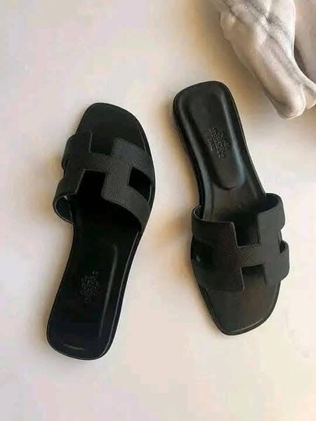 Sandales Plates Élégantes