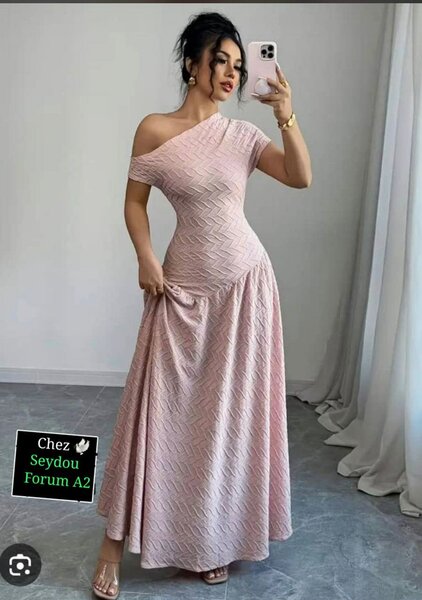 Robe de soirée asymétrique