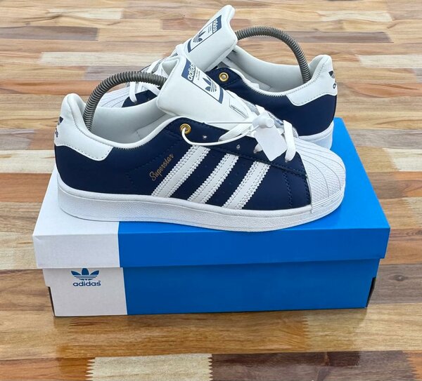 Chaussures de sport Adidas