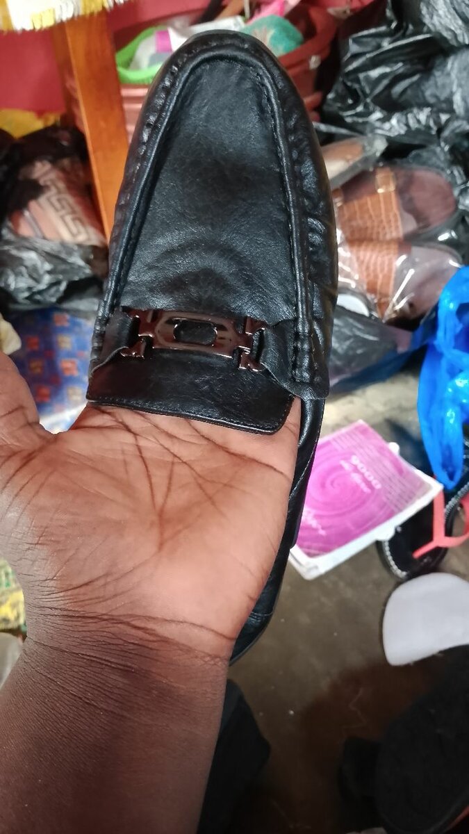 Mocassins en cuir noir élégant