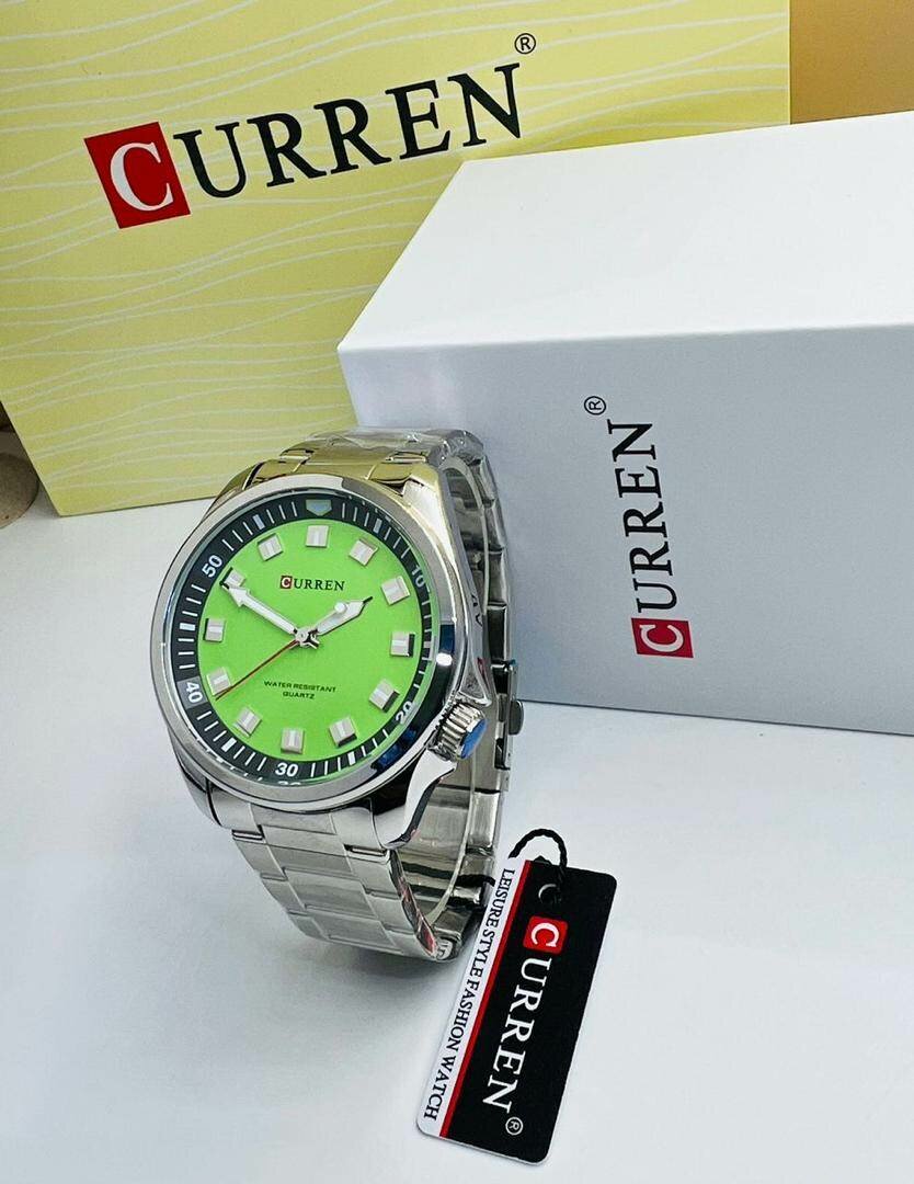 Montre de luxe disponible