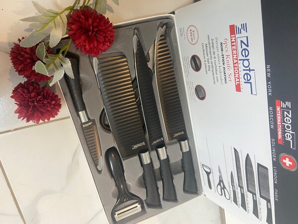 Zepter 6 pieces knife set .