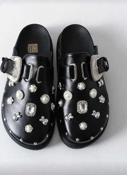 Mules tendances cloutées femme