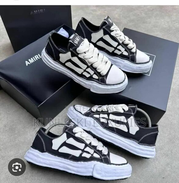 Baskets Skeleton Amiri