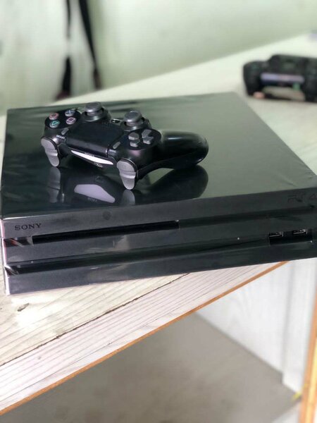 PS4 pro cracké +15 jeux