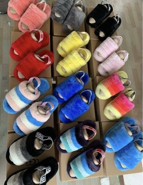 Ladies fashion slippers