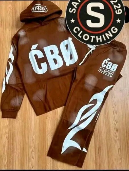 Combinaison de survêtement marron